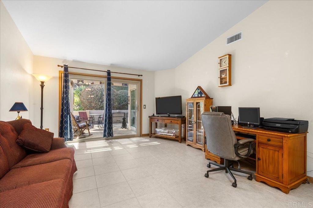 12837 Via Moura Property Photo 11
