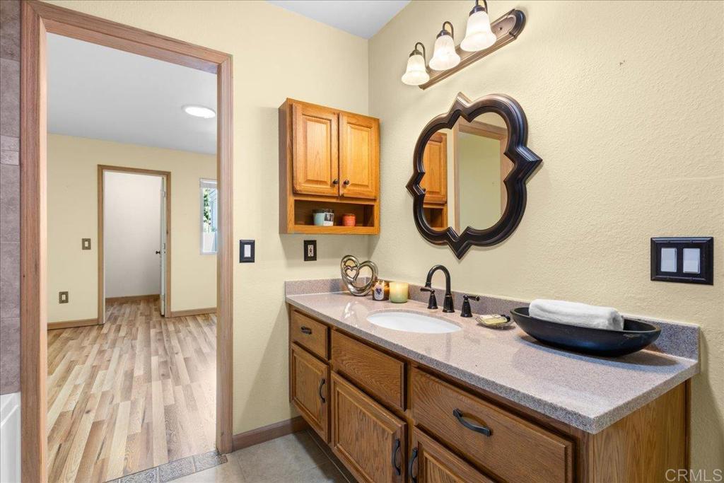 12837 Via Moura Property Photo 16