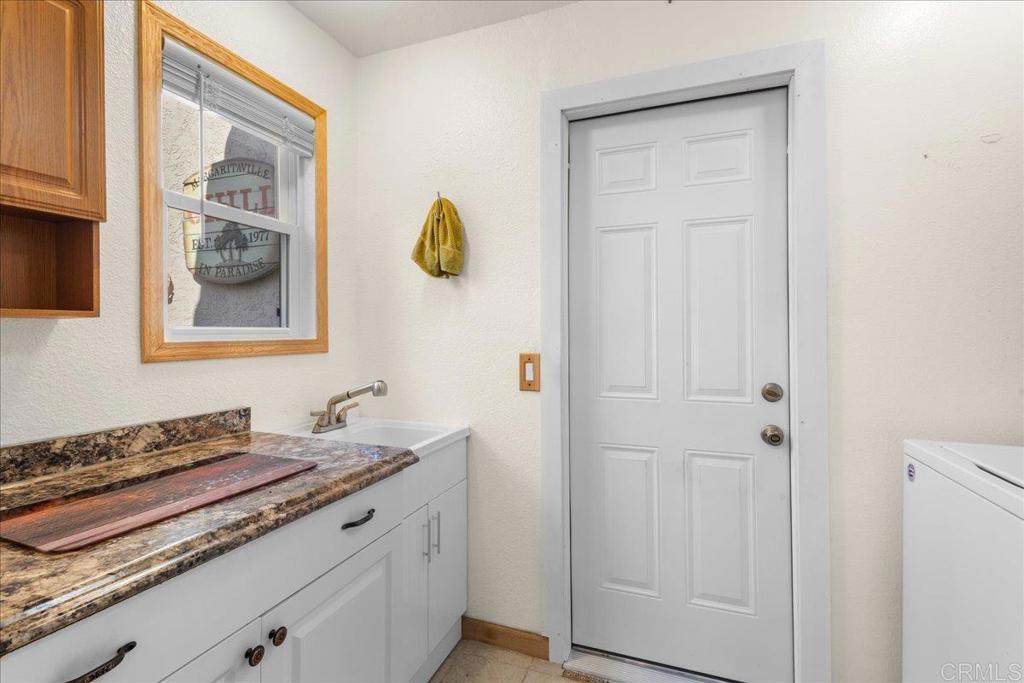 12837 Via Moura Property Photo 19
