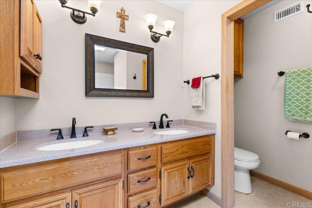 12837 Via Moura Property Photo 21