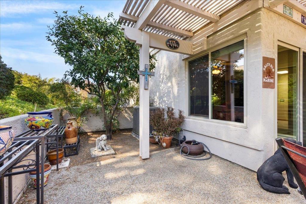 12837 Via Moura Property Photo 25