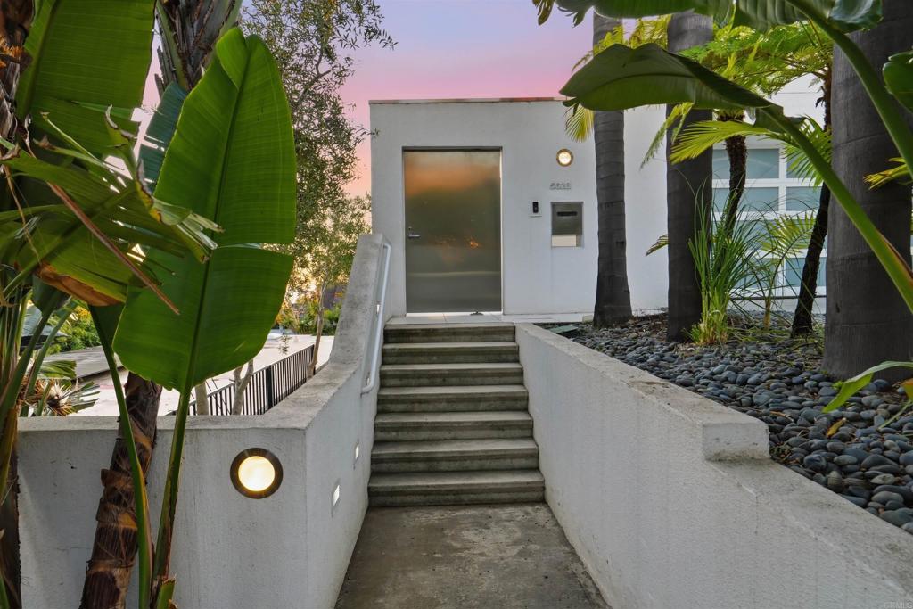 5628 Linda Rosa Property Photo 5