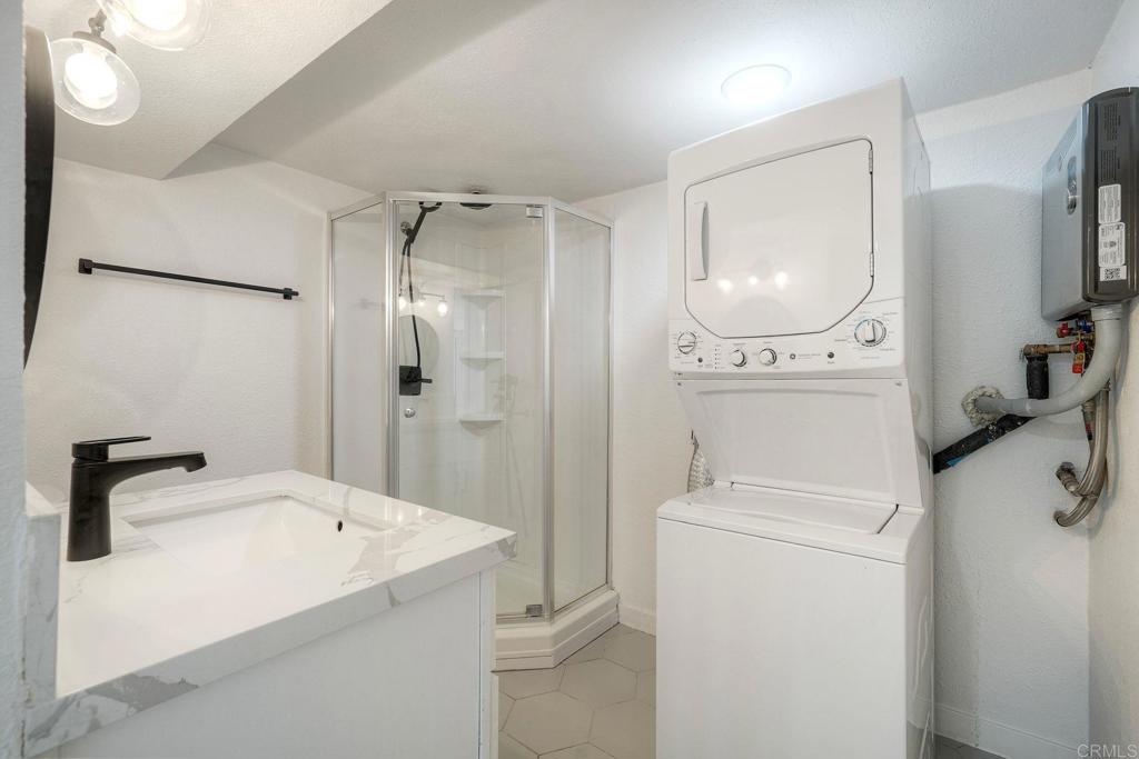 2449 Primrose Ave Property Photo 39