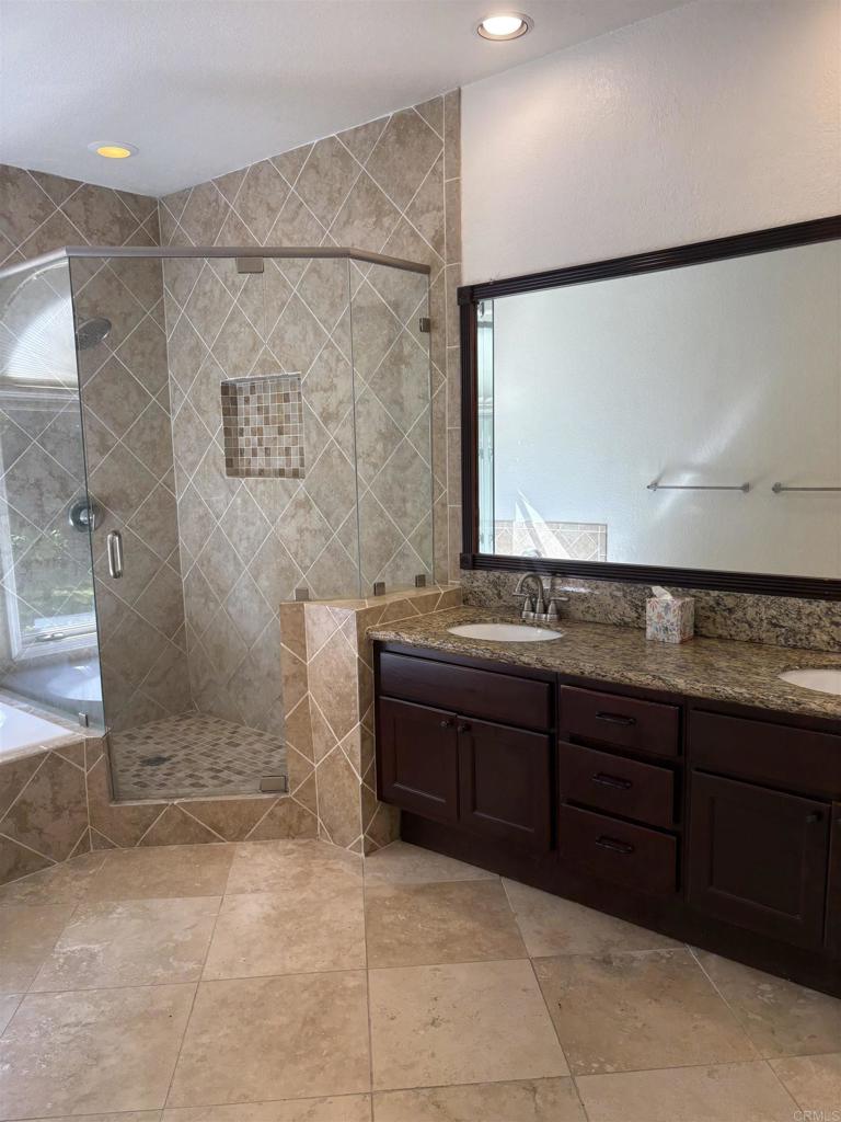 14327 Calle Andalucia Property Photo 13