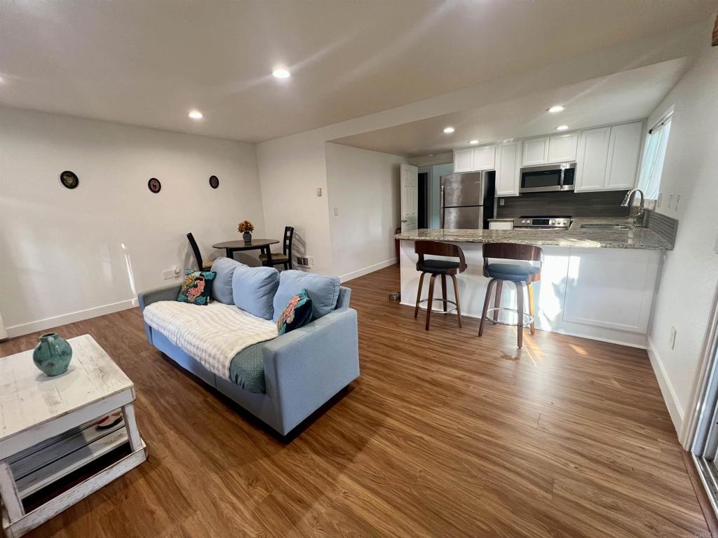 155 Rosebay Drive 37 Property Photo 5