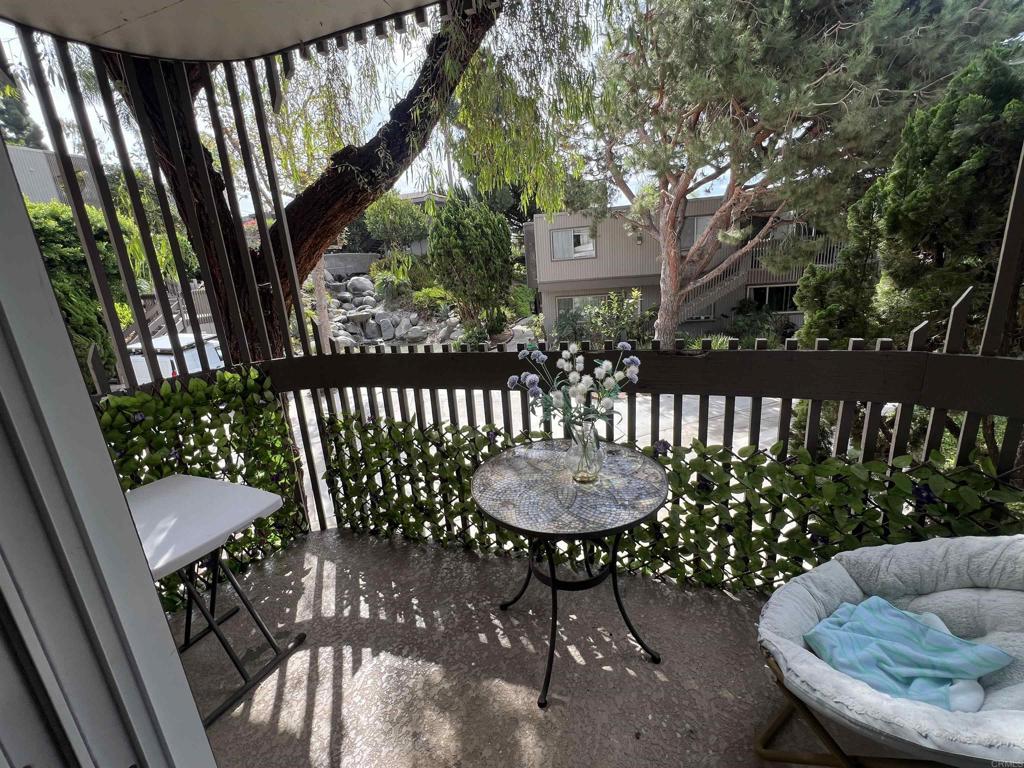 155 Rosebay Drive 37 Property Photo 10