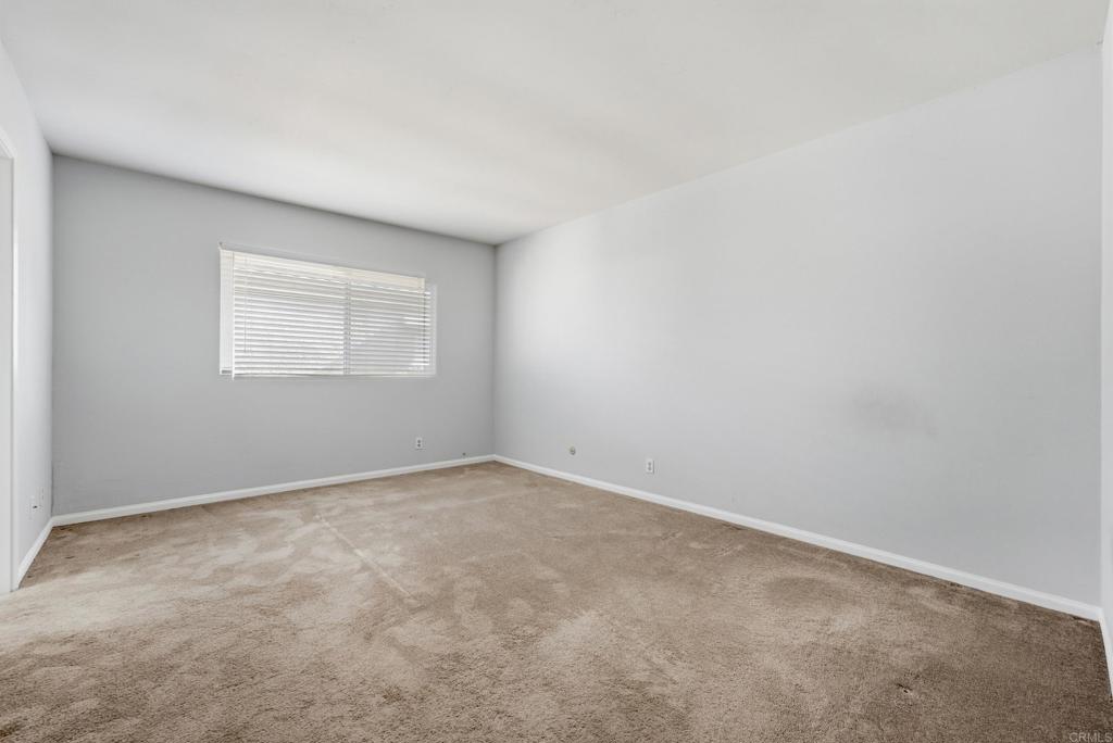 655 Beverly Place Property Photo 9