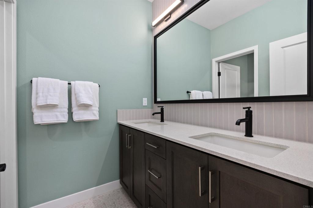 1390 Blue Port Way Property Photo 11