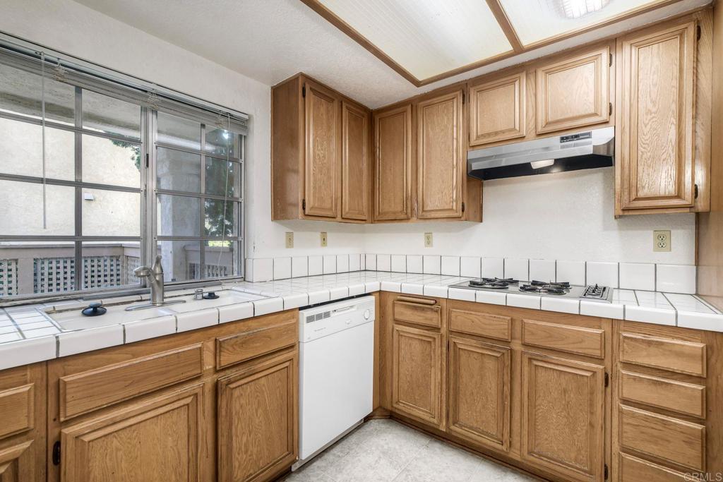 750 Breeze Hill Road 121 Property Photo 10