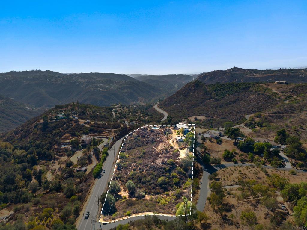 30126 Castlecrest Drive Property Photo 4