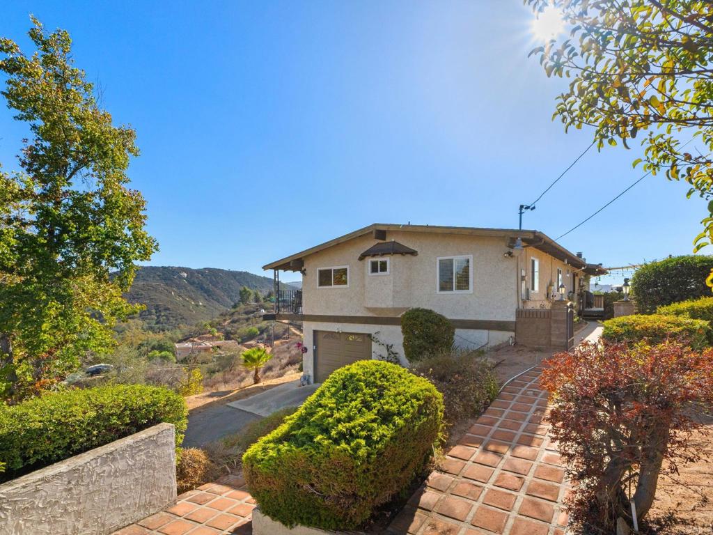 30126 Castlecrest Drive Property Photo 38