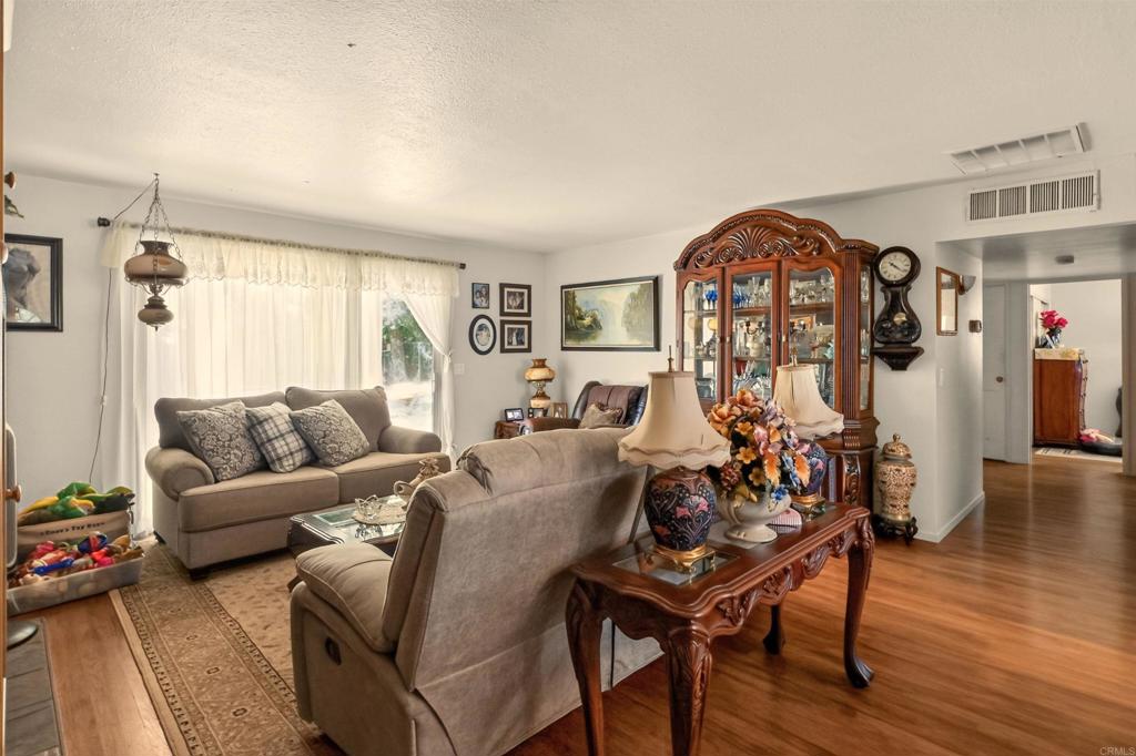 4398 E Bonnyview Road Property Photo 14