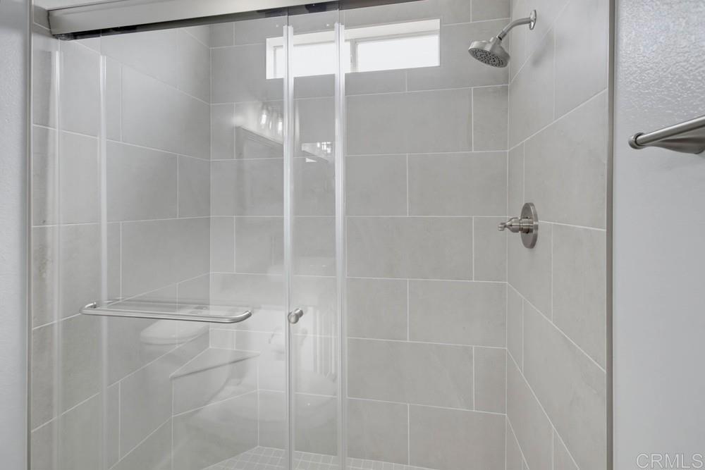 1575 W Valley Parkway 54 Property Photo 21