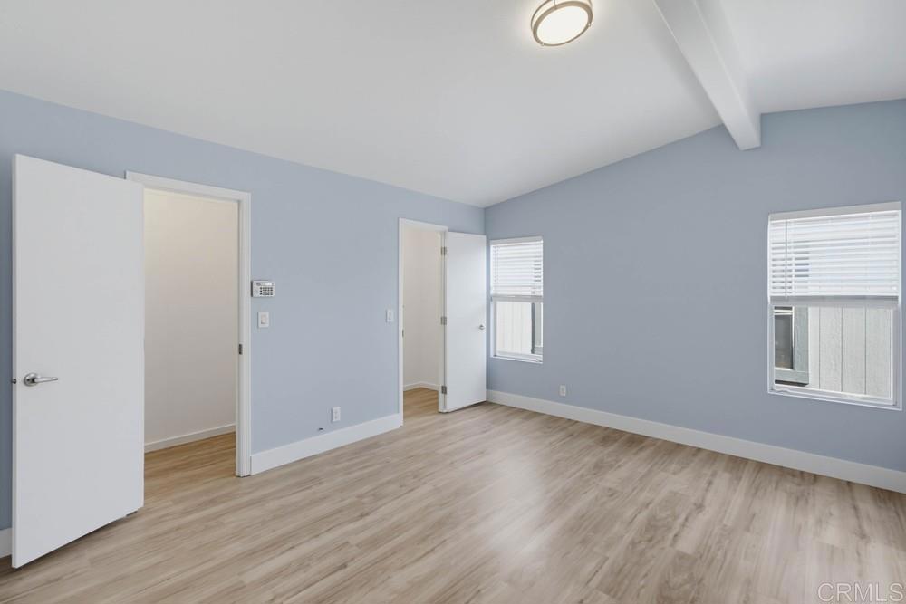 1575 W Valley Parkway 54 Property Photo 22