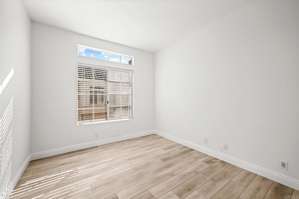 193 Shorebreaker Drive Property Photo 13