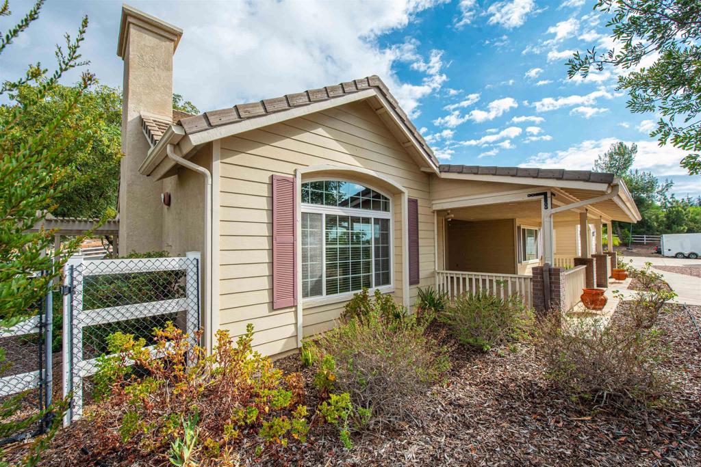 30540 Palomar Vista Dr Property Photo 4