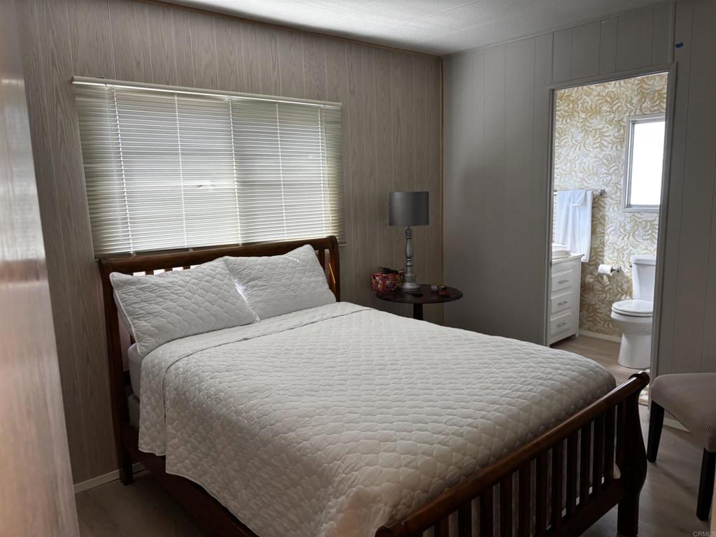 955 Howard Avenue 64 Property Photo 6