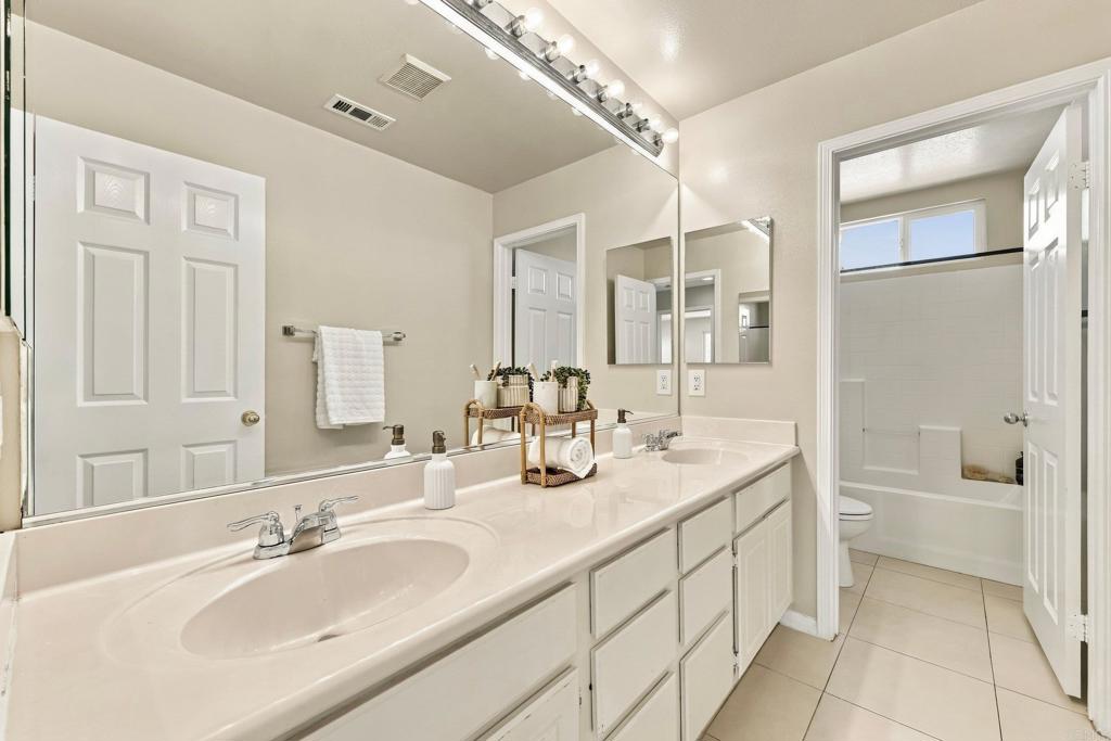 437 Corte Calypso Property Photo 30