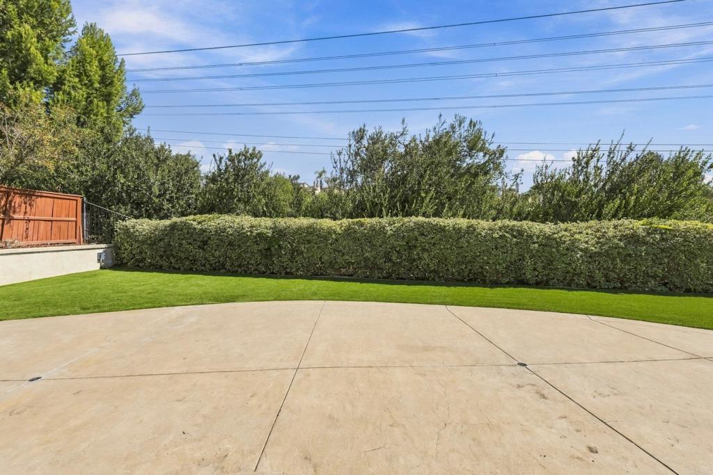 437 Corte Calypso Property Photo 38
