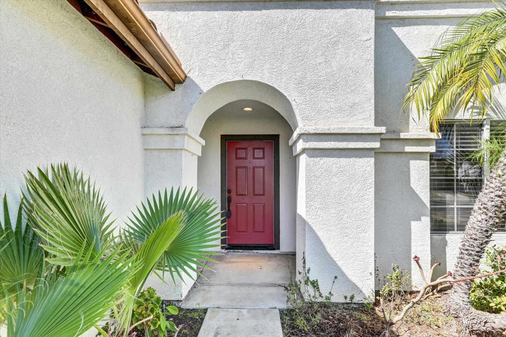2128 Chateau Ct Property Photo 4