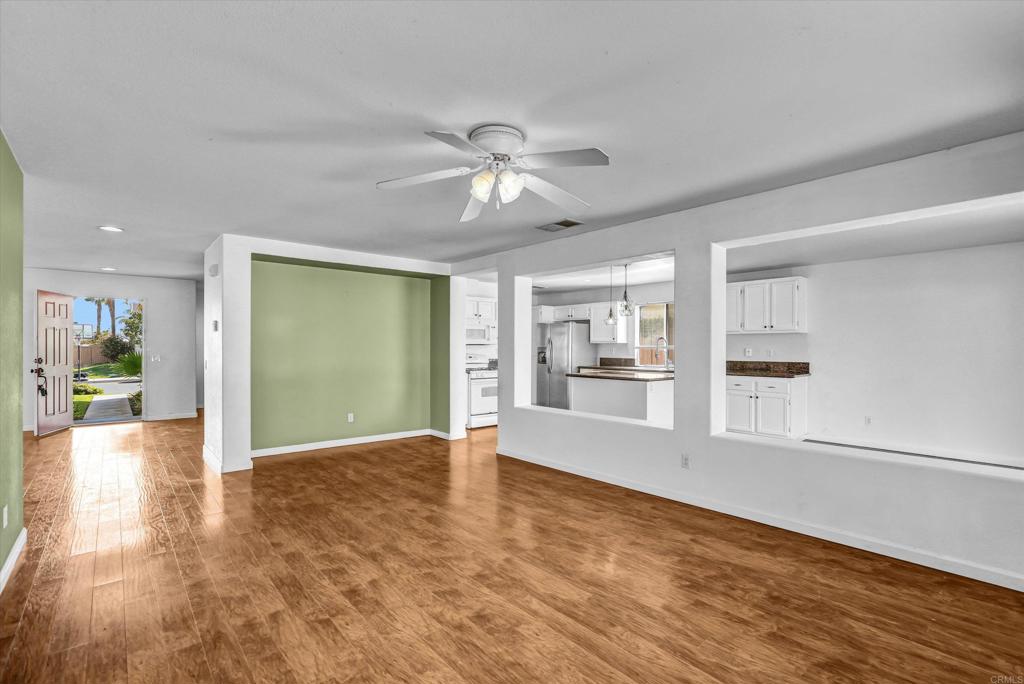 2128 Chateau Ct Property Photo 8