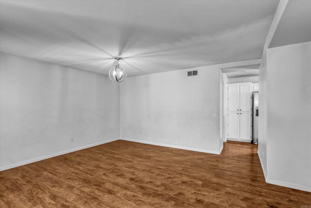 2128 Chateau Ct Property Photo 16