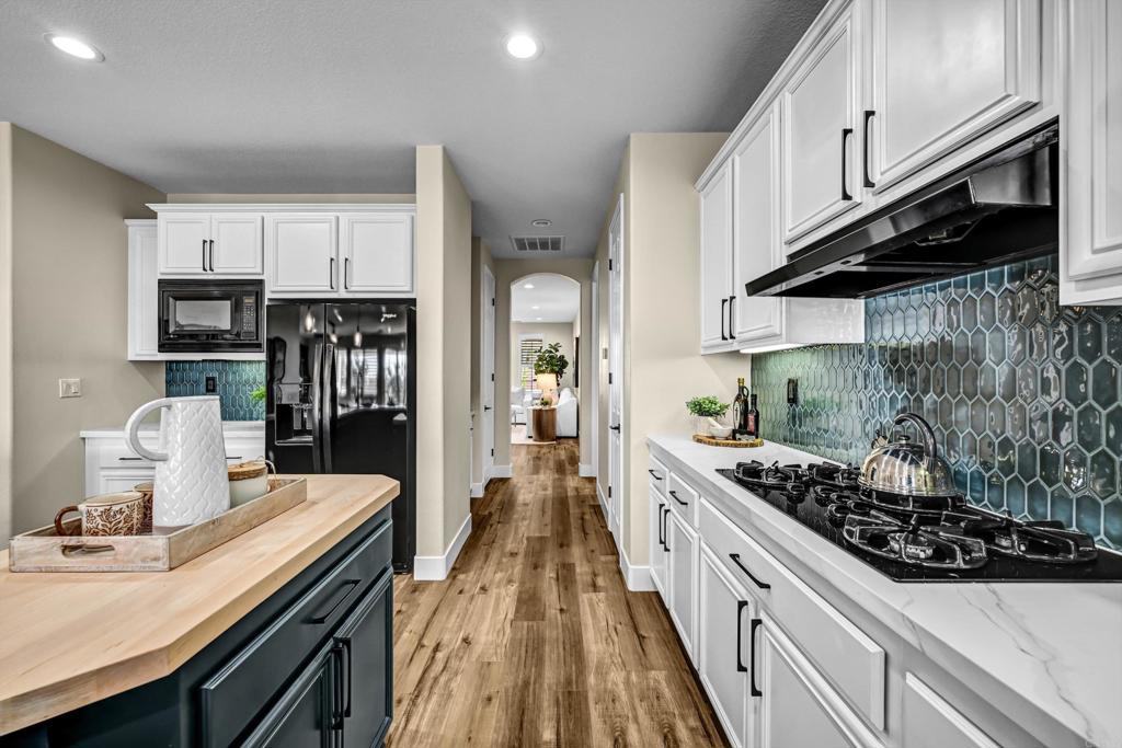 1898 Almagro Lane Property Photo 9