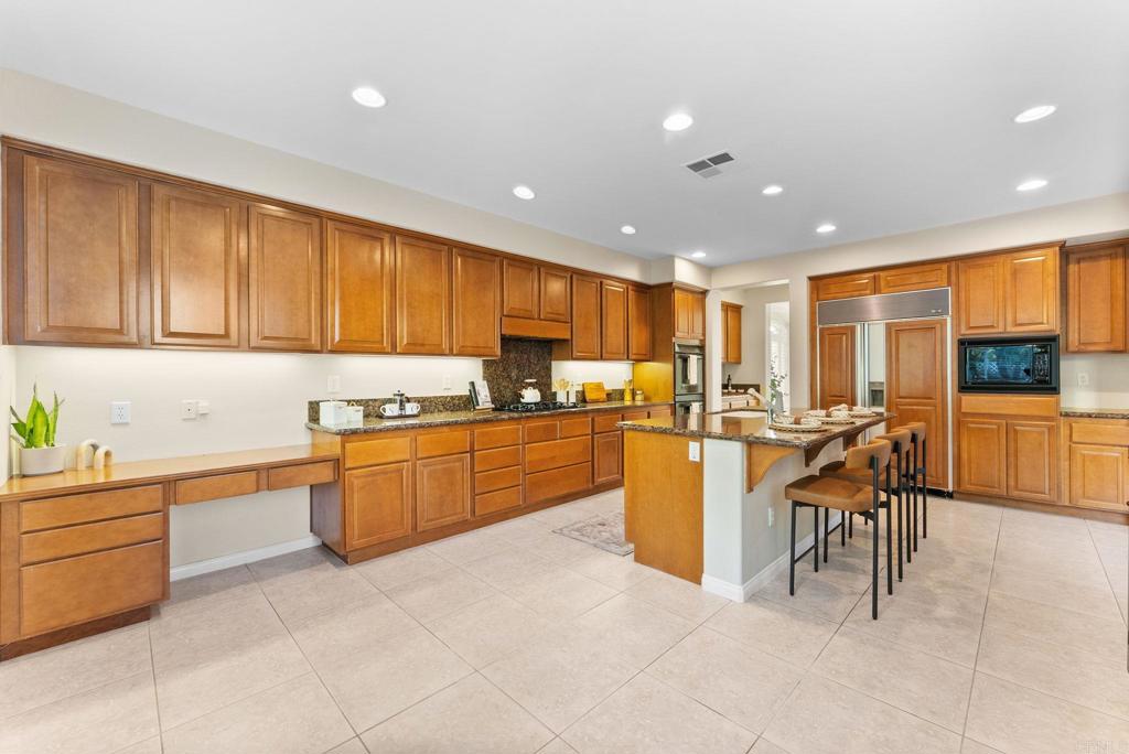 6584 Coneflower Drive Property Photo 17