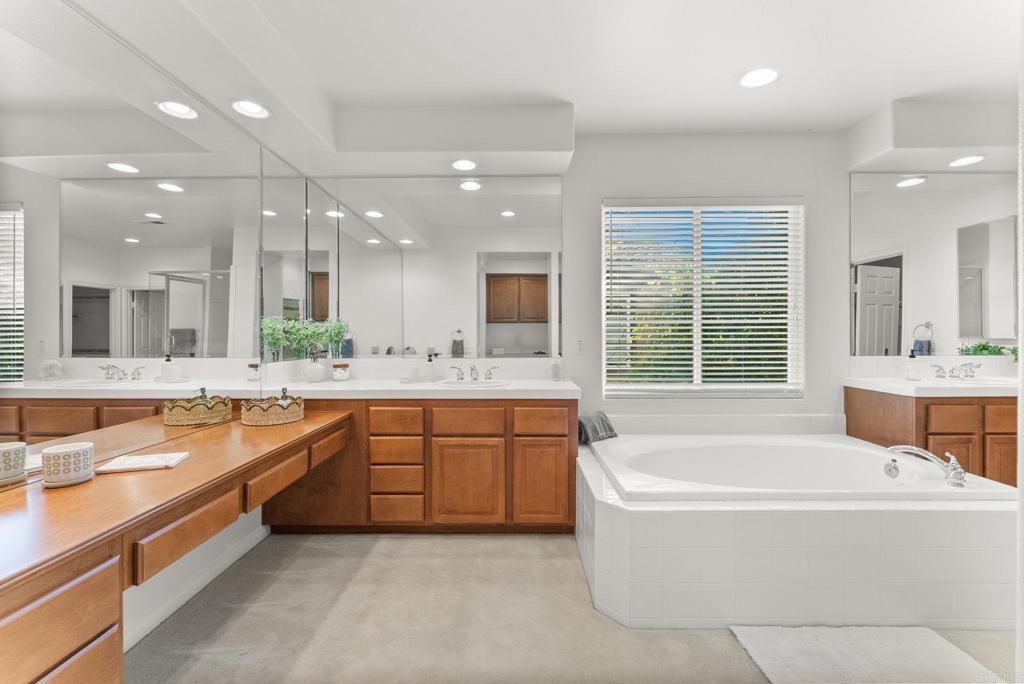 6584 Coneflower Drive Property Photo 27