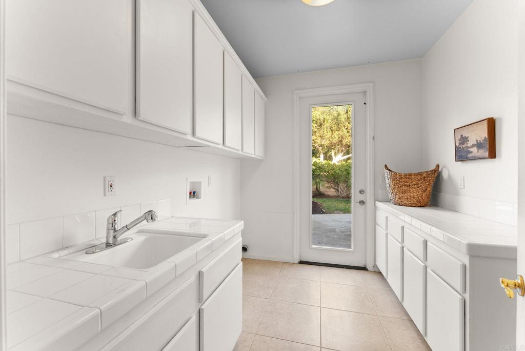 6584 Coneflower Drive Property Photo 42