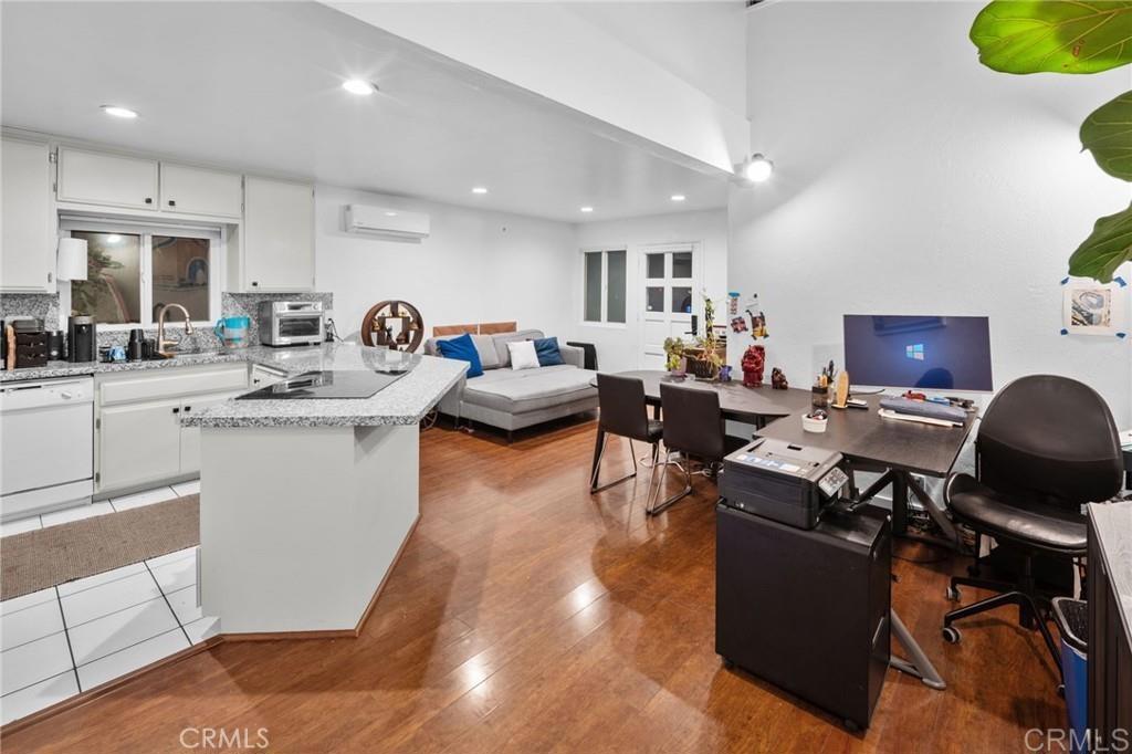 720 3rd Street Property Photo 4