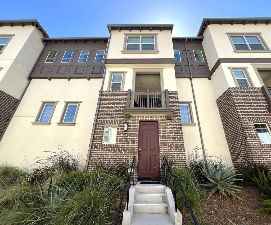 895 Slate Street Property Photo 1