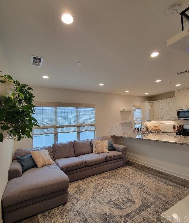 895 Slate Street Property Photo 11