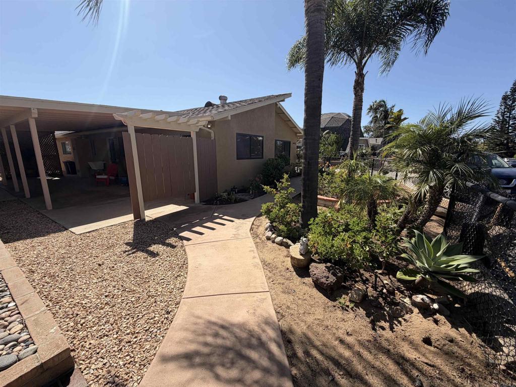 449 Alviso Way Property Photo 8