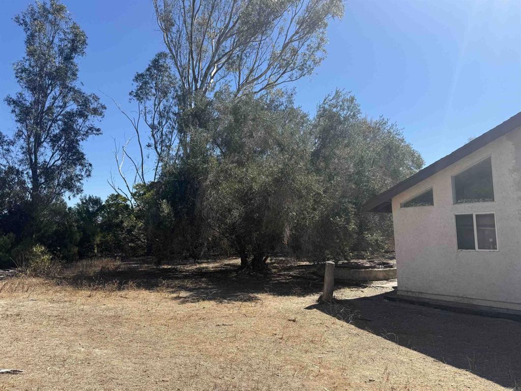 1902 Blackhawk Avenue Property Photo 3