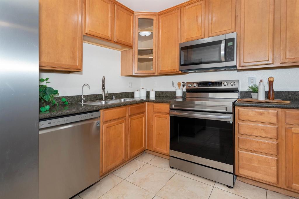 6333 College Grove Way 6102 Property Photo 12