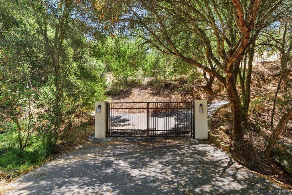 10483 Couser Way Property Photo 13