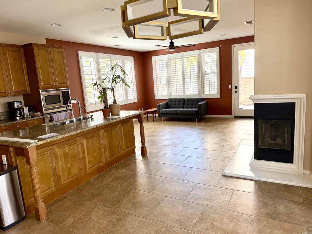 5640 Shasta Daisy Trail Property Photo 6