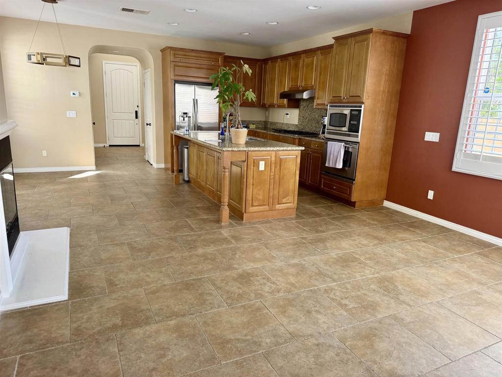5640 Shasta Daisy Trail Property Photo 9