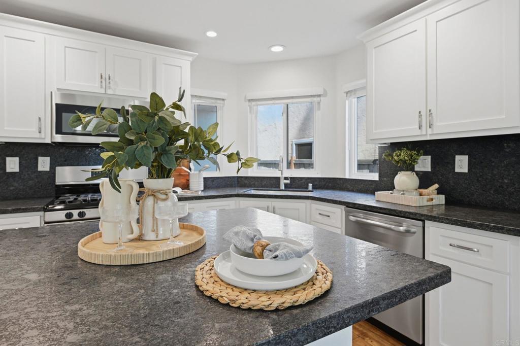 1866 Via Primero Property Photo 16