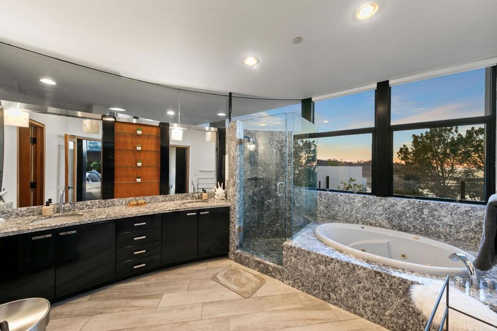 12911 Via Grimaldi Property Photo 43