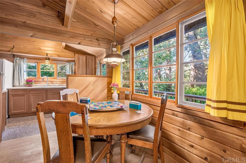 3577 Honeysuckle Trail Property Photo 9