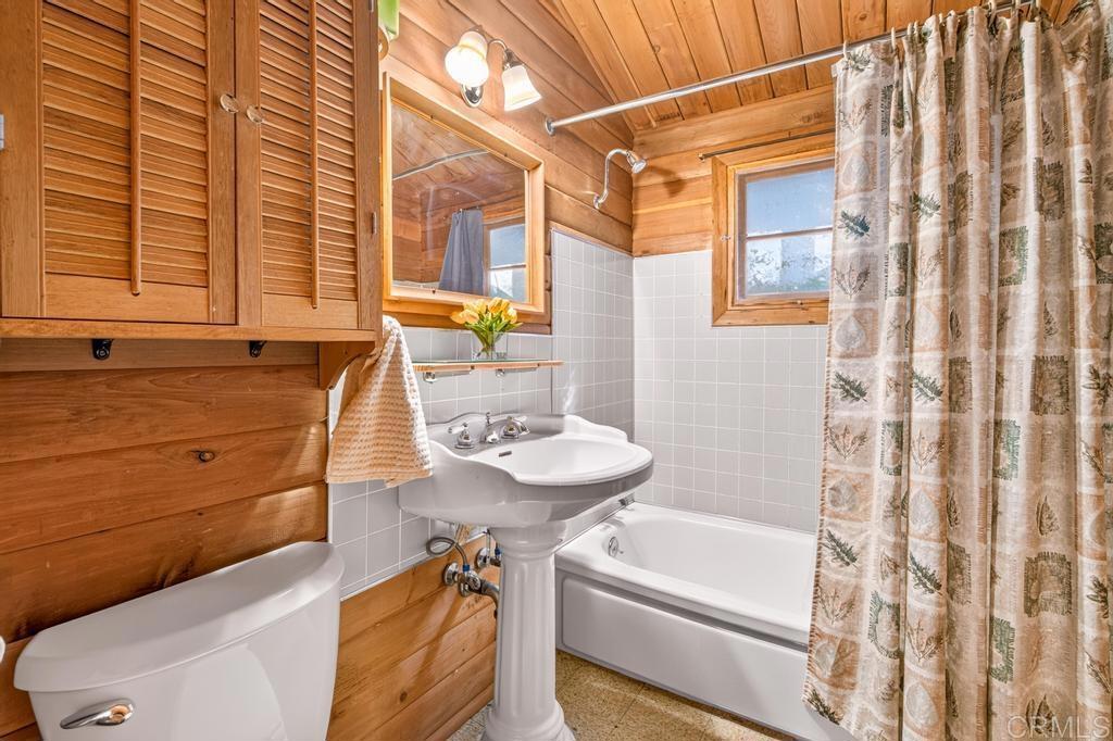3577 Honeysuckle Trail Property Photo 16