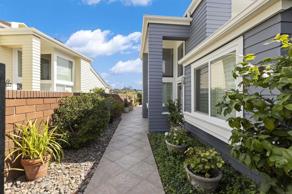 7302 Lantana Terrace Property Photo 3