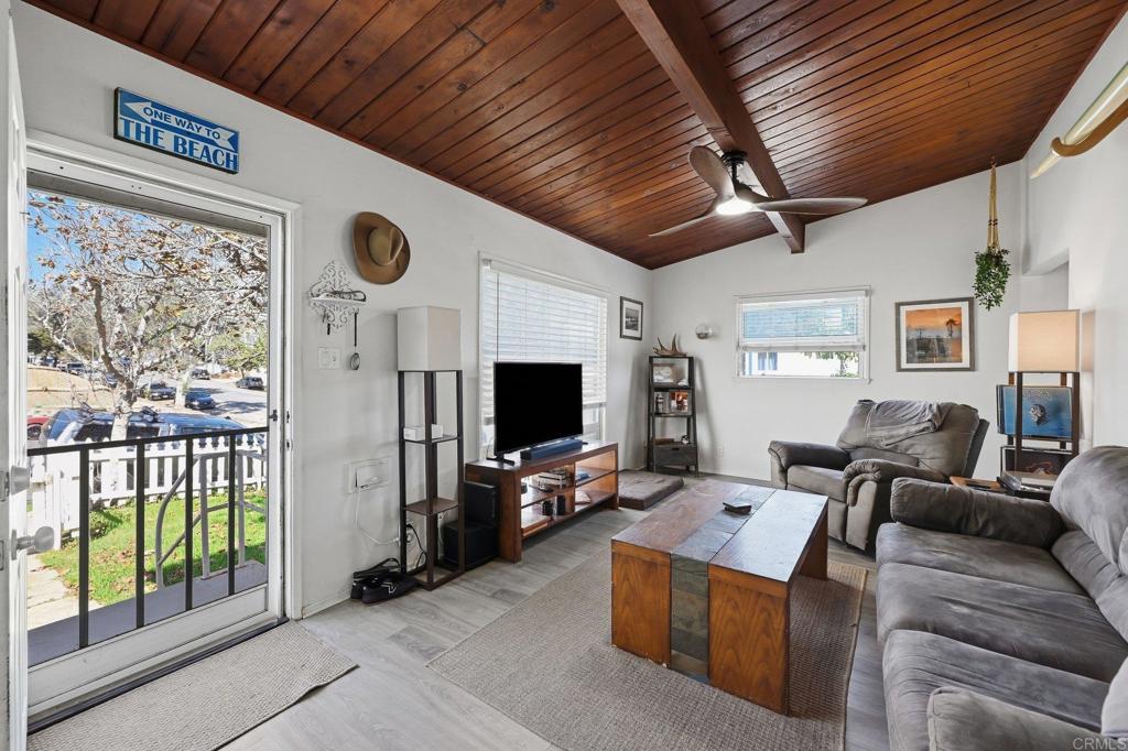 303 305 W F Street Property Photo 5