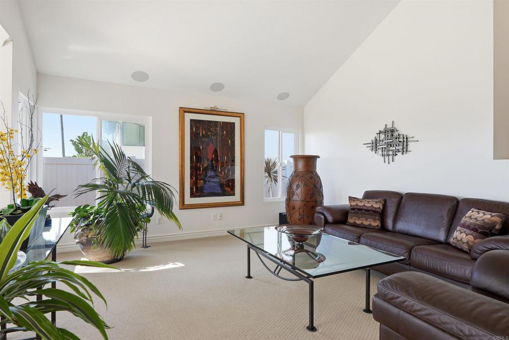 1101 Via Mil Cumbres Property Photo 4