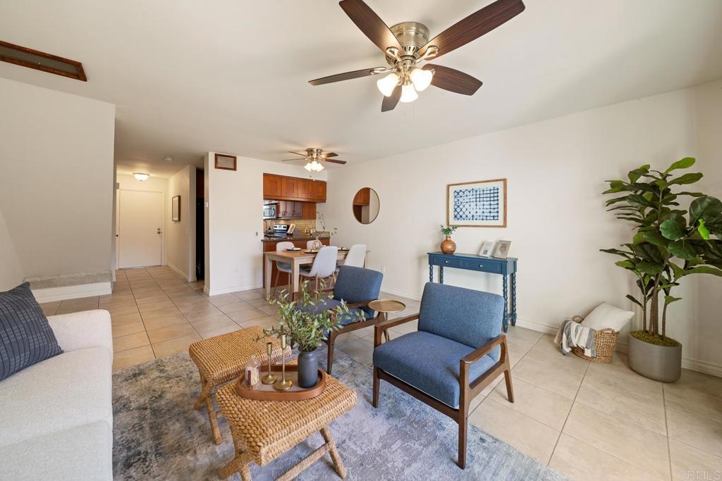 542 Beverly Place Property Photo 7