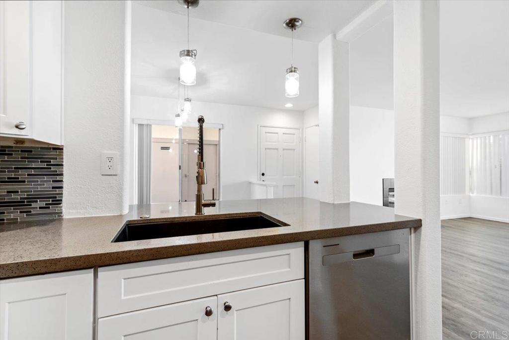415 Ribbon Beach Way 251 Property Photo 13