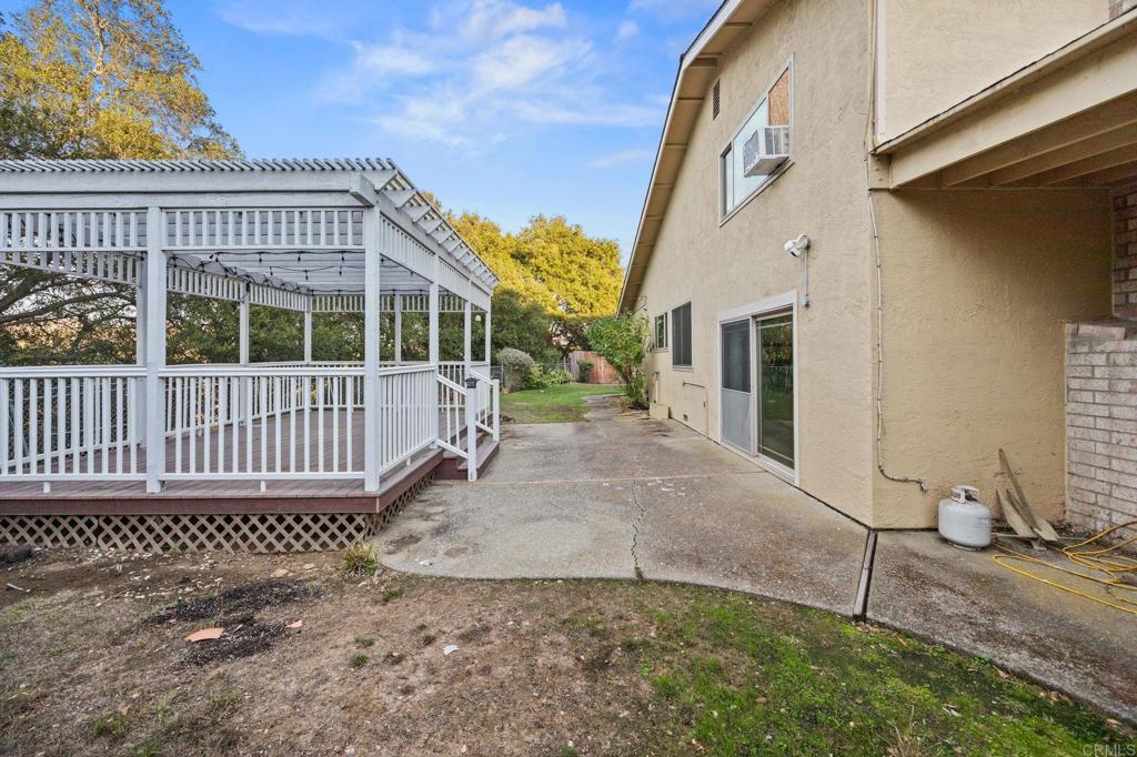 450 Masonic Court Property Photo 28