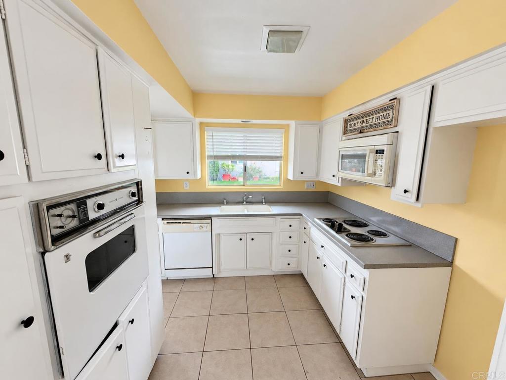 3615 Vista Bella 24 Property Photo 5